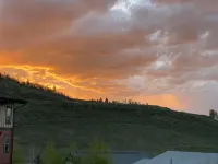 Chairway to Heaven - family friendly luxury condo ski in/out, mountain views - Mountain view