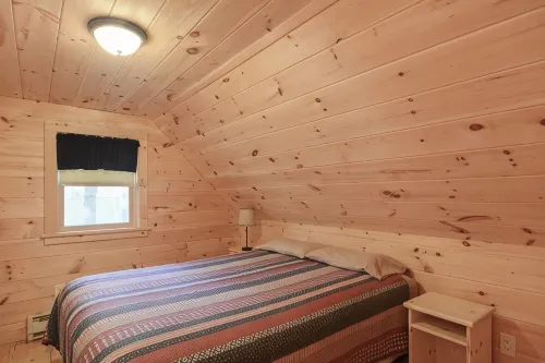 Family Friendly Rustic Newly Renovated Cabin Abutting The White Lake State Park. - Alphydda