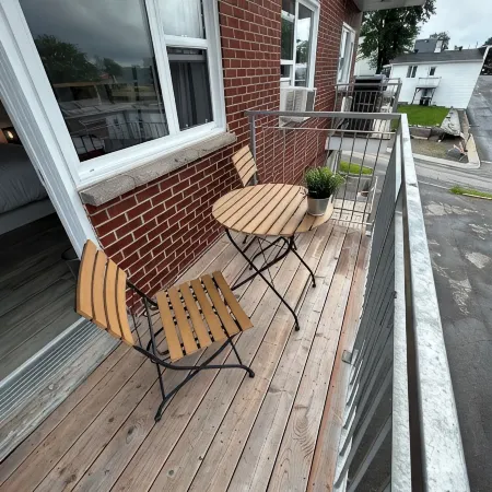 What a View!!! Chateau, Balcony incredible view of the Chateau! Free parking! Hotels in Levis