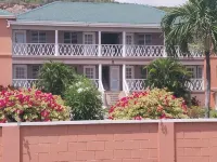 Beautiful island getaway, close proximity to popular beaches and historic site A - 3-Star