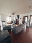 Charming 4+ Bedroom House minutes from Downtown Port Clinton - 2-Star