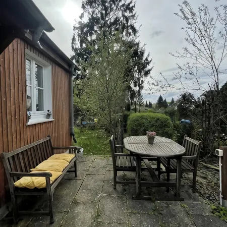 Ruhig und Idyllisch: Kleines Ferienhaus am Waldrand - S-bahn-nähe - Zentrumsnah Отели рядом с достопримечательностью «Станция метро Thielenbruch»