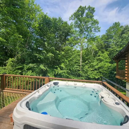 Hogwarts Hideaway -XL Outdoor Deck/Scenic Hot Tub/Movie Theater in Private Woods