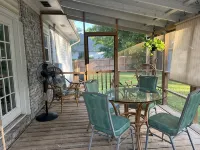 Hampstead 3 bedroom house close to Wilmington: 2 living rooms and Fenced in Yard - 4-Star