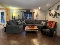 2.5 miles from Beaver Stadium our Charming 3-bedroom house with AC, WiFi - 3-Star