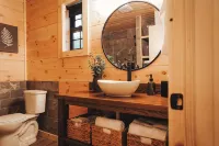 Luxury Treehouse Cabin over Salt Creek - Cabin 1 - Boutique