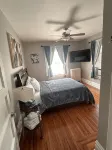 Continental travelers suite!! Spacious apartment, 5 minutes from Dorney Park !! - 4-Star