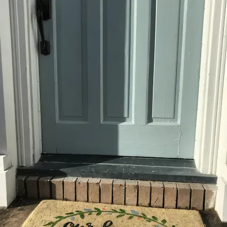 3 bdrm located between Sullivan’sIsland Beach and Downtown Chs