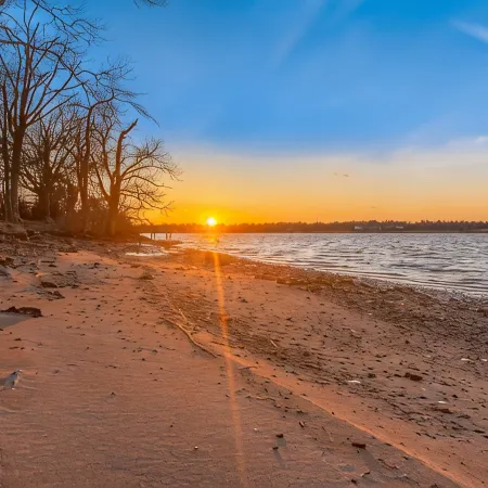 Private Waterfront Paradise w/ Pier - Kayak to Historic Chestertown!