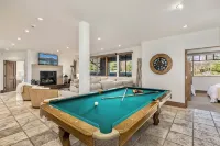Breck Mansion- Mountain Views, Hot Tub, Sauna, Guest House, Golf Course - Mountain view