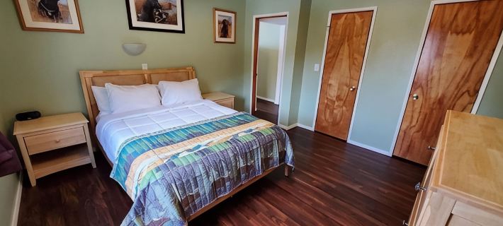 {Forget-Me-Not Inn} Alaskan Waterfront Vacation Rental (Eagle Suite) Hotel di Sitka