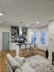 Stylish & Cozy Boston Retreat Near Train Station, Parks & Cafés - บังกะโล