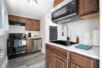 Stylish 1BD 1BA Near OSU - Condos