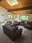 The Sequim Tree House is a spacious one bedroom with a bonus room for more guest - 4つ星