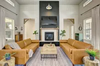 5Br Boise Farmhouse w/ Seasonally Heated Pool & Huge Yard - 4 tähden
