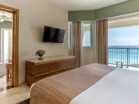 Grand Park Royal Cancun - All Inclusive Hotels near Playa Caracol