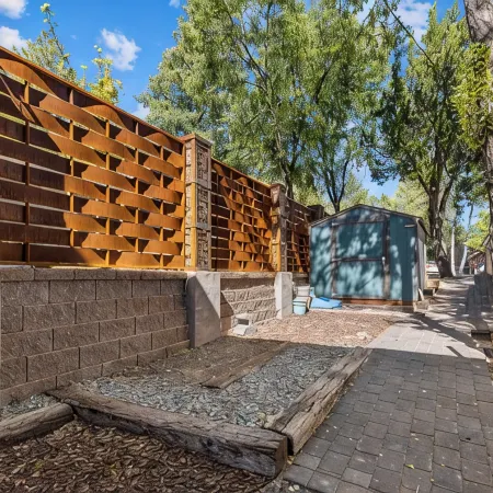 Hot tub, Mnt. Views, A/C, Downtown - Eco Chalet!