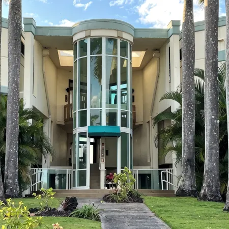 Puu Poa - Magnificent Oceanfront Condo