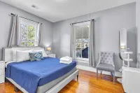 Historic 3BR with Porch & Fire Pit near Downtown - Wifi