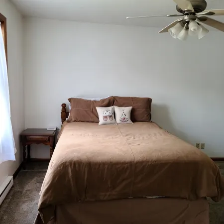 Home Located Close to Everything in Pinedale Hotels in Pinedale