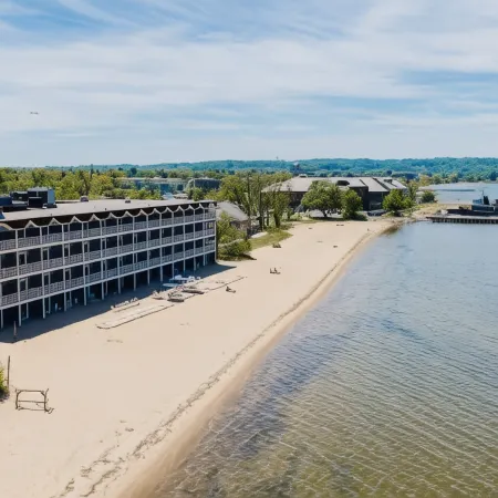 Bayshore Resort