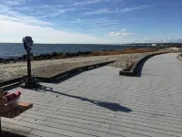 Renovated Milford Beach home by Charles Island/Silver Sands Pk - Wifi