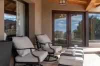 NEW ON VRBO!  El Camino  Stunning home Dale Ball trails Santa Fe Ski Area Forest - Jacuzzi
