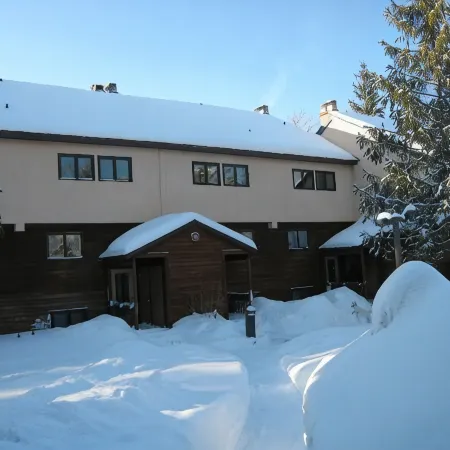 Ski right to your newly remodled great condo, enjoy woodburning fireplace & SAVE