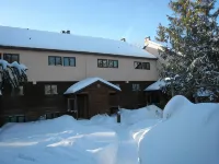 Ski right to your newly remodled great condo, enjoy woodburning fireplace & SAVE - Hot Tub