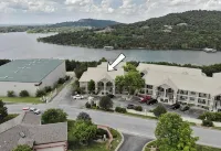 The Great Escape - 3 bedroom/3 bath condo at Emerald Bay on Table Rock Lake - 3-Star