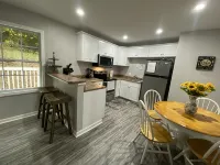 New!! Woodcrest Cottage - Close to Tri-Cities - badewanne