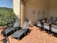 Air- Conditioned  5 Bedroom Villa with Stunning Castle Views - Villas