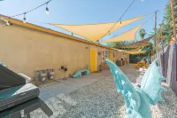Tribune at Redlands, Arcade Hands - Homestays