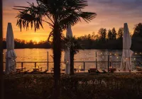 Riverside Hotel - Pet Friendly