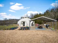 Dome House on Bear Creek - Hot Tub - 20 acres of Bear Creek Frontage - Secluded - 4-Star
