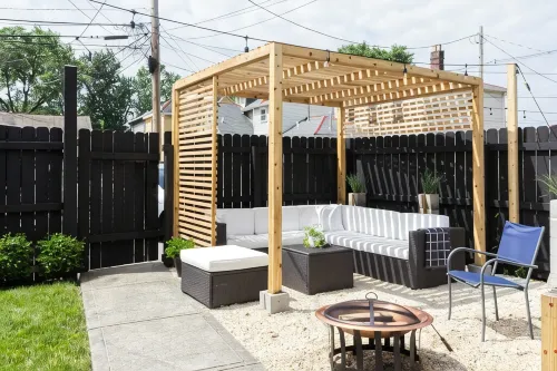 Eclectic Short North Home - Free Parking, Private Backyard, Walk to All - Balcony