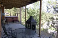 Enjoy The Views From This Lead Home Close To ATV/snowmobile trails and skiing -  Privatzimmer