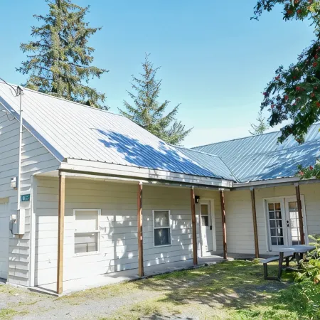 Perfect Location, Comfortable & Convenient for a long-term stay w/two bedrooms