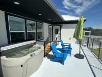 Ocean Springs Beach - Gulf Coast Getaway!  NEW BEACHFRONT HOUSE! - de playa