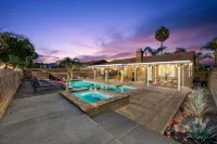 Boho Bungalow - 30ft pool & minutes from festivals - สระว่ายน้ำส่วนตัว