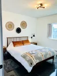 Modern Luxury! Central Downtown Condo with parkingLicense #6072) - Gym