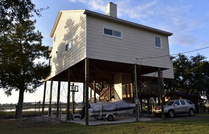 WATERFRONT Home  - Dolphins, Sunsets, Fishing, Kayaks, Canoe, Wildlife