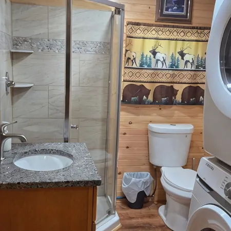 Cozy cabin located in Brasher Falls, NY. Pet friendly!