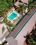Hiraya Surf Hostel - مسبح