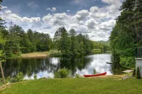 River bank lodge just minutes to Lake George with heated salt water pool - Wifi