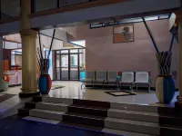 Kibo Peak Palace Hotel - parking