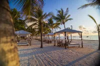 Billionaire Resort & Retreat - Romantic