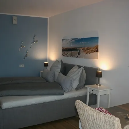 Apartment "Beachfront with Sea View and Sunny balcony"
