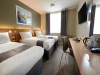 Travelodge Plus Galway - parking