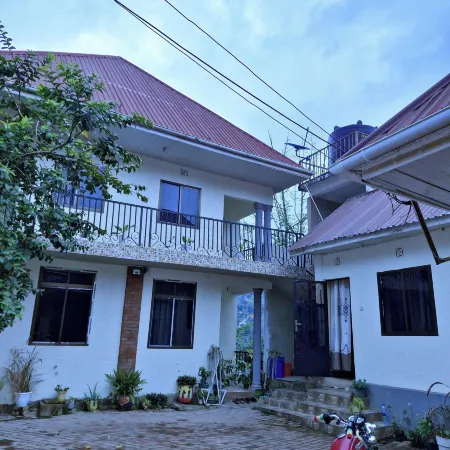 Leonell River Park Villas